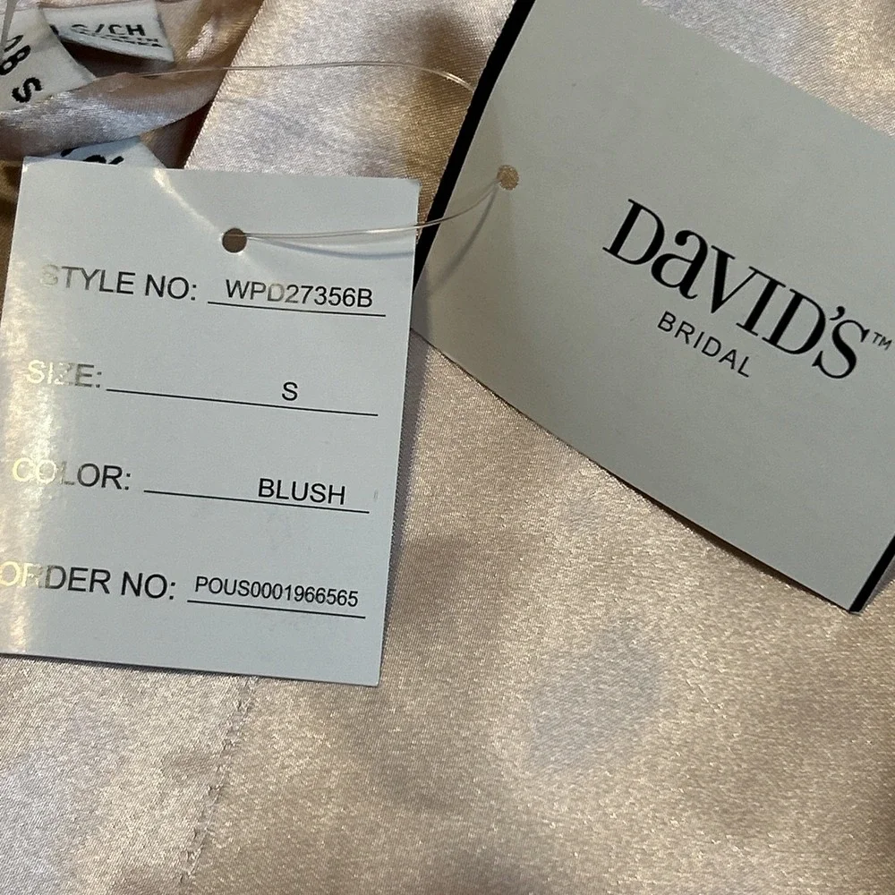 David's Bridal Flower Girl Robe Small Blush Gold Satin Short‎ Sleeve Feminine - Picture 3 of 9